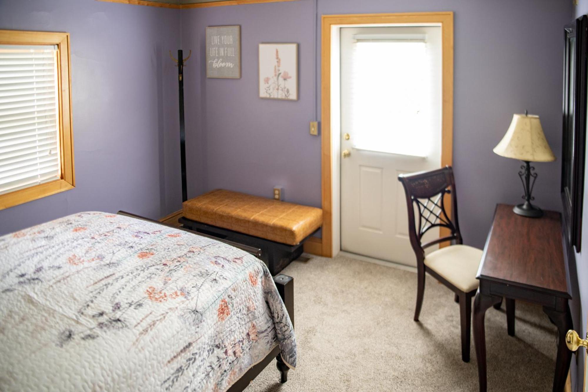 Elk River Hotel & Cafe Sutton Bagian luar foto