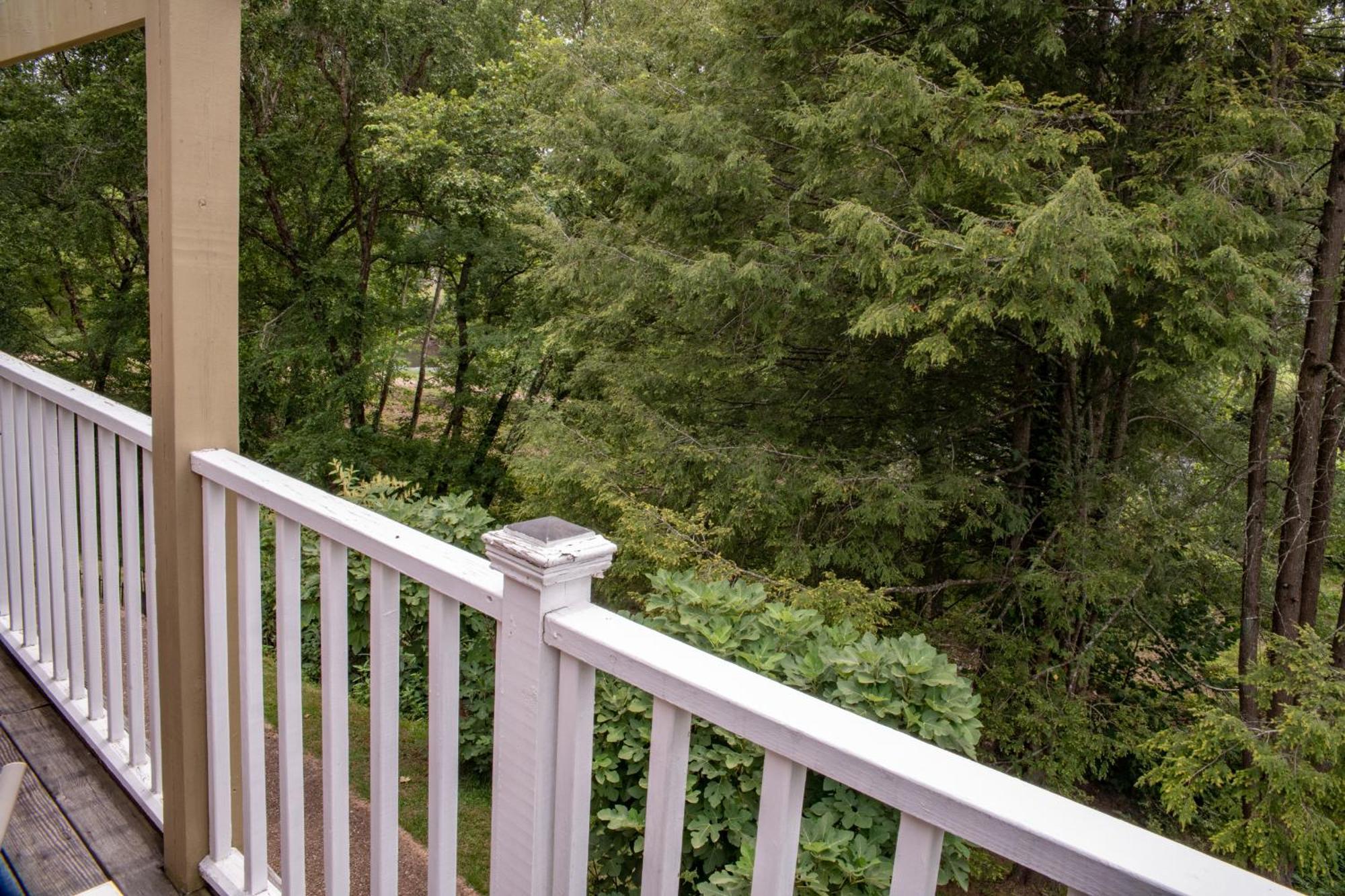 Elk River Hotel & Cafe Sutton Bagian luar foto