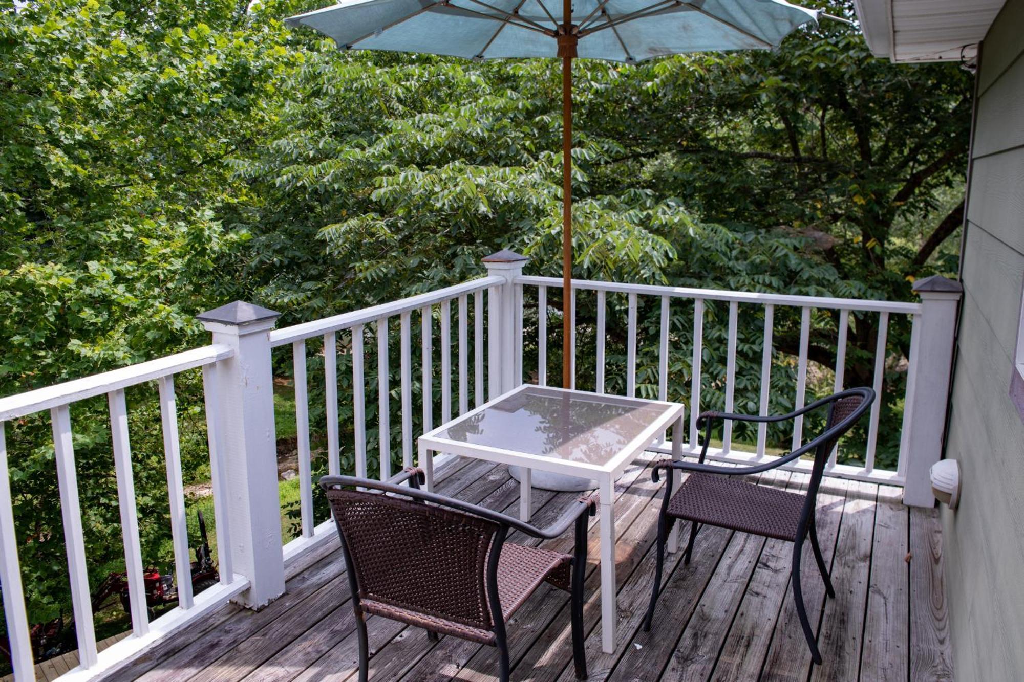 Elk River Hotel & Cafe Sutton Bagian luar foto