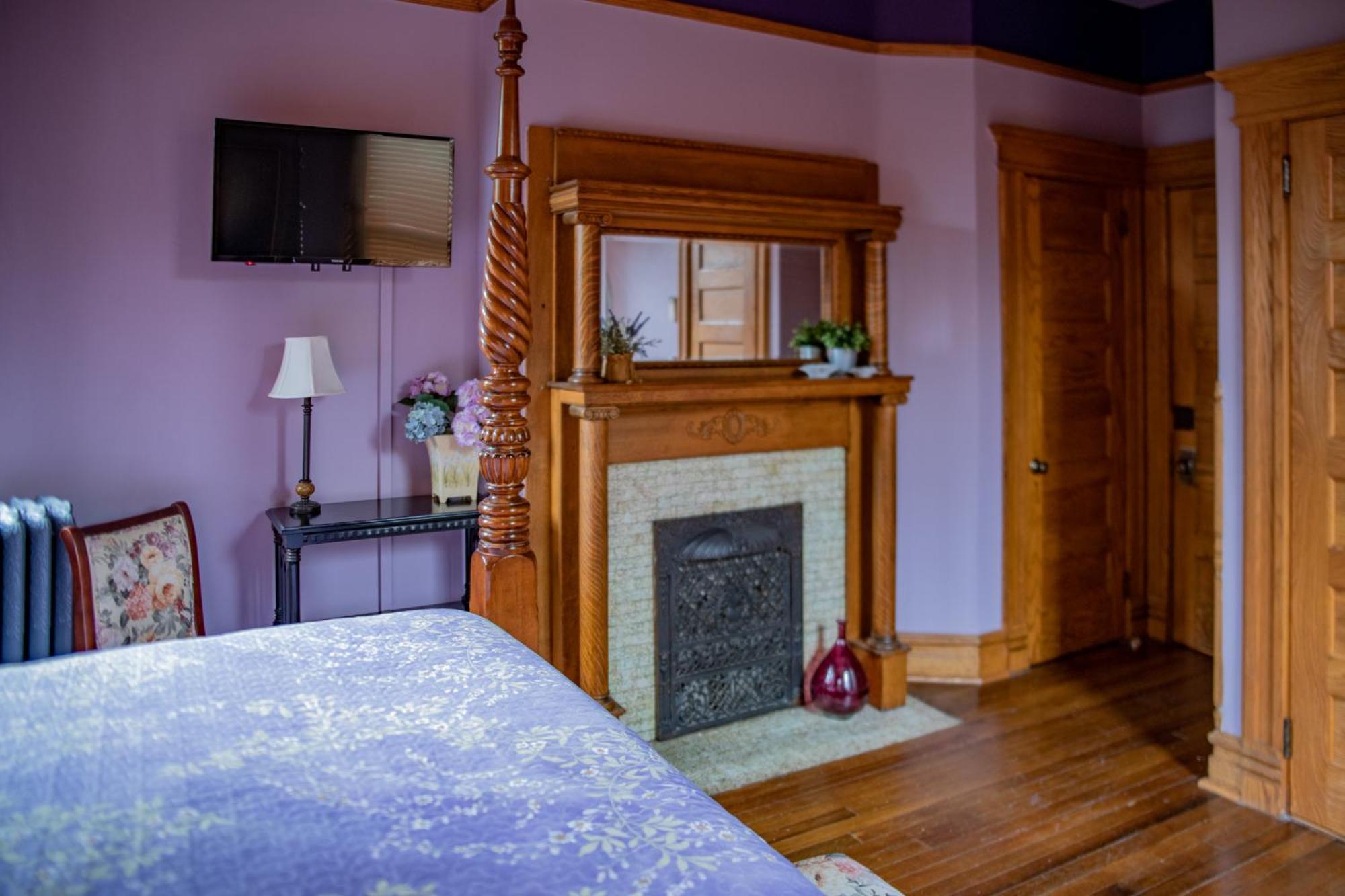 Elk River Hotel & Cafe Sutton Bagian luar foto