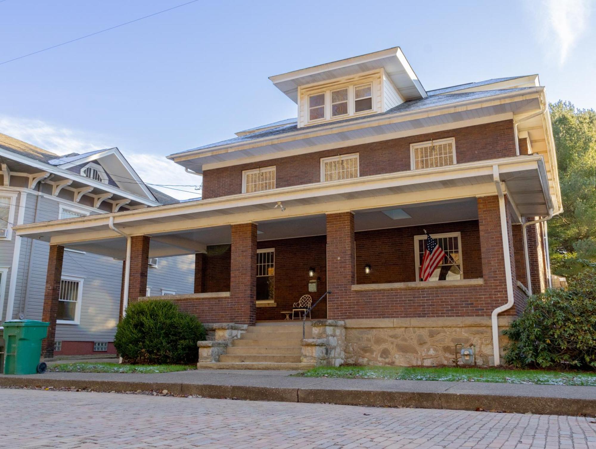 Elk River Hotel & Cafe Sutton Bagian luar foto