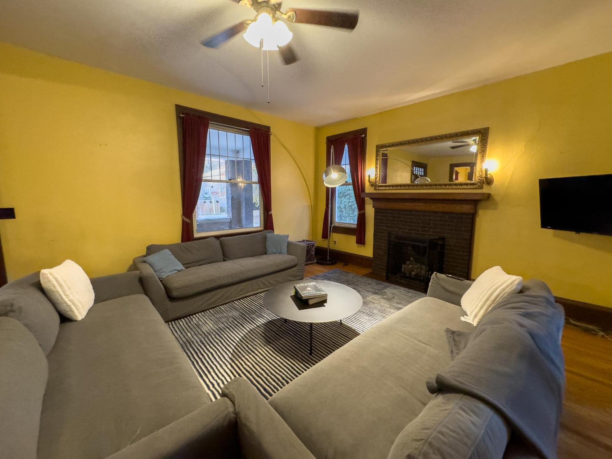 Elk River Hotel & Cafe Sutton Bagian luar foto